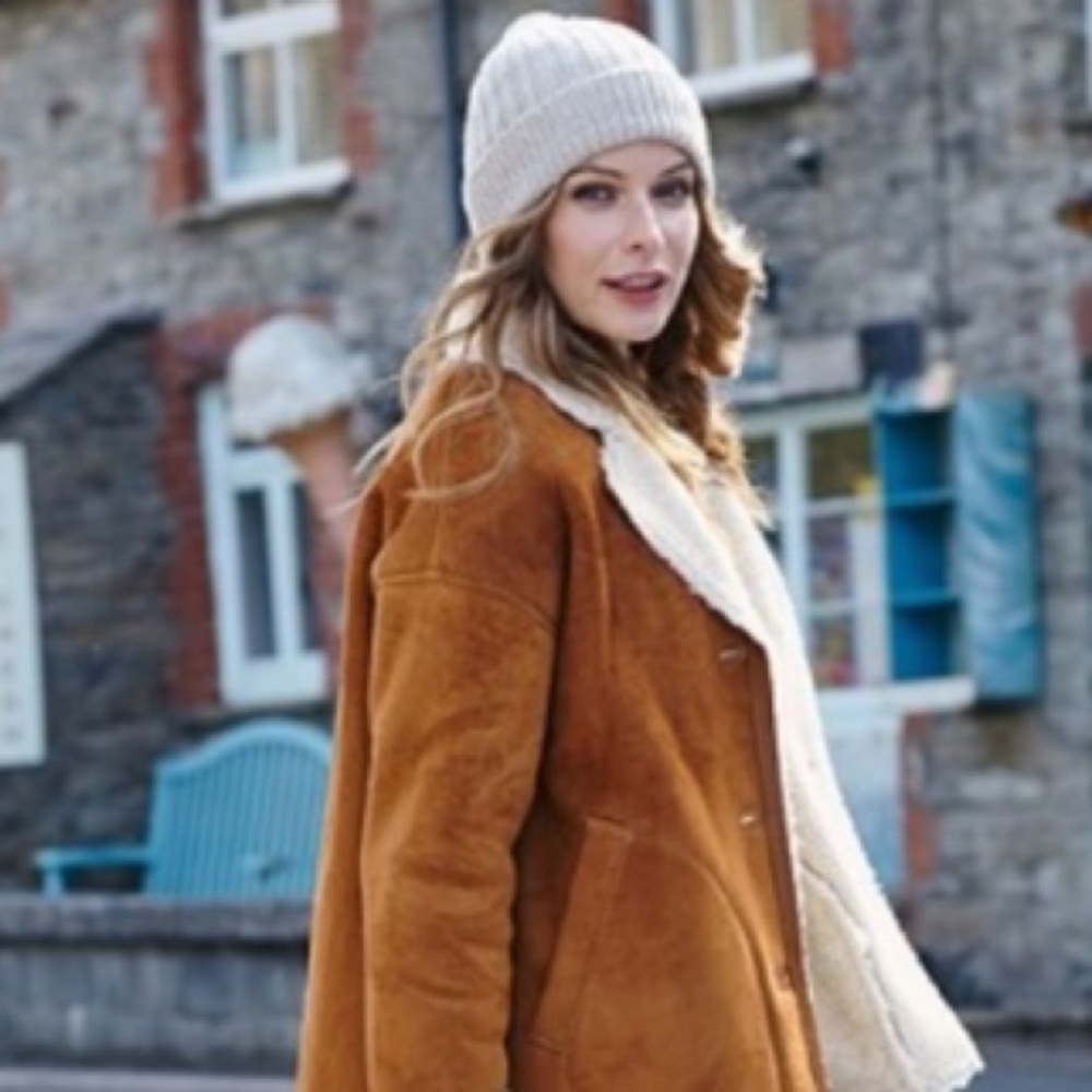 Celtic Co Classic Shearling Jacket. Whiskey - Picture 4 of 16